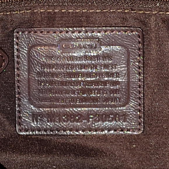 NWOT COACH BUNDLE SIGNATURE MONOGRAM SHOULDER BAG & MATCHING WRISTLET & DUSTBAG - Picture 13 of 14